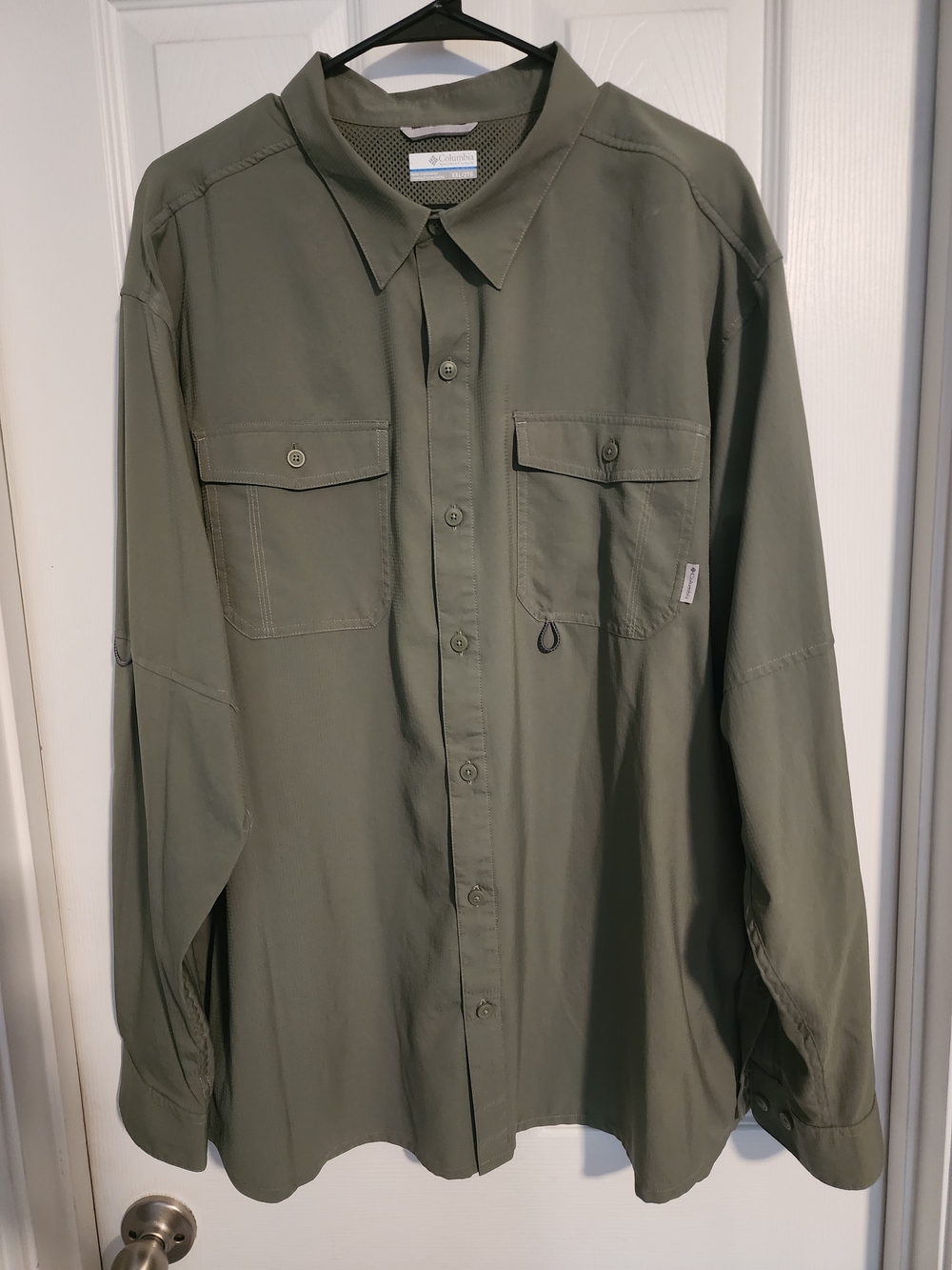 Men's Olive Green Long-Sleeve Button-Down Utility Shirt